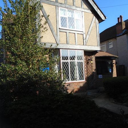Edgware B&B Барнет Экстерьер фото