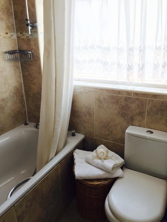Edgware B&B Барнет Экстерьер фото